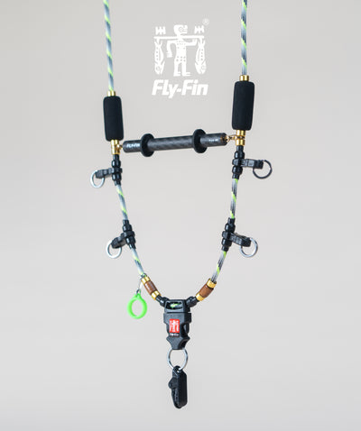 Explorer’s Lanyard attachment area with green paracord, detachable rings and central clothing clip